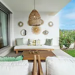 Апартаменты Lm10Bb- Modern Living With Large Sunny Terrace Эстепона