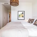 Lm10Bb- Modern Living With Large Sunny Terrace 埃斯特波纳