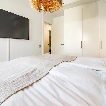 Lm10Bb- Modern Living With Large Sunny Terrace 埃斯特波纳
