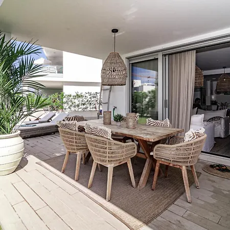 Apartamento Lm10bb- Modern Living With Large Sunny Terrace Estepona