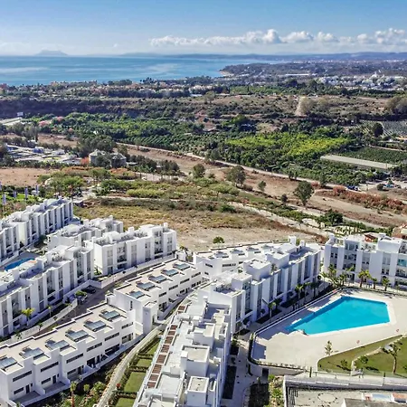Lm10bb- Modern Living With Large Sunny Terrace Apartamento Estepona
